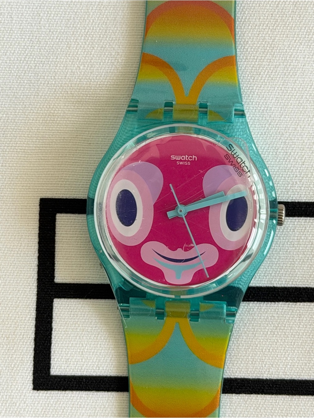 Swatch MR BLUBBY GL120 Watch - New w/ Box
- Fun Puffer Fish Design - Swiss Made